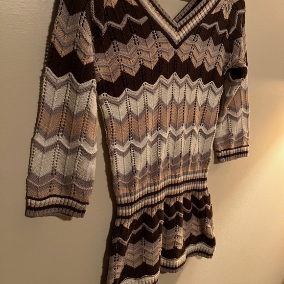 Elan Zig-Zag Eyelet Knit Sweater W/ Mid-Sleeves & Gathered Waist - Size S - Picture 2 of 6